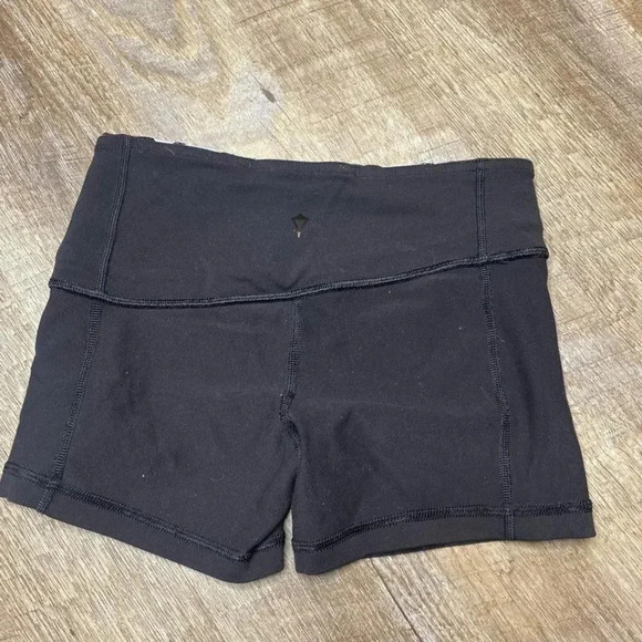 Ivivva Girls Shorts Reversible Size 10 -FINAL - Picture 6 of 6